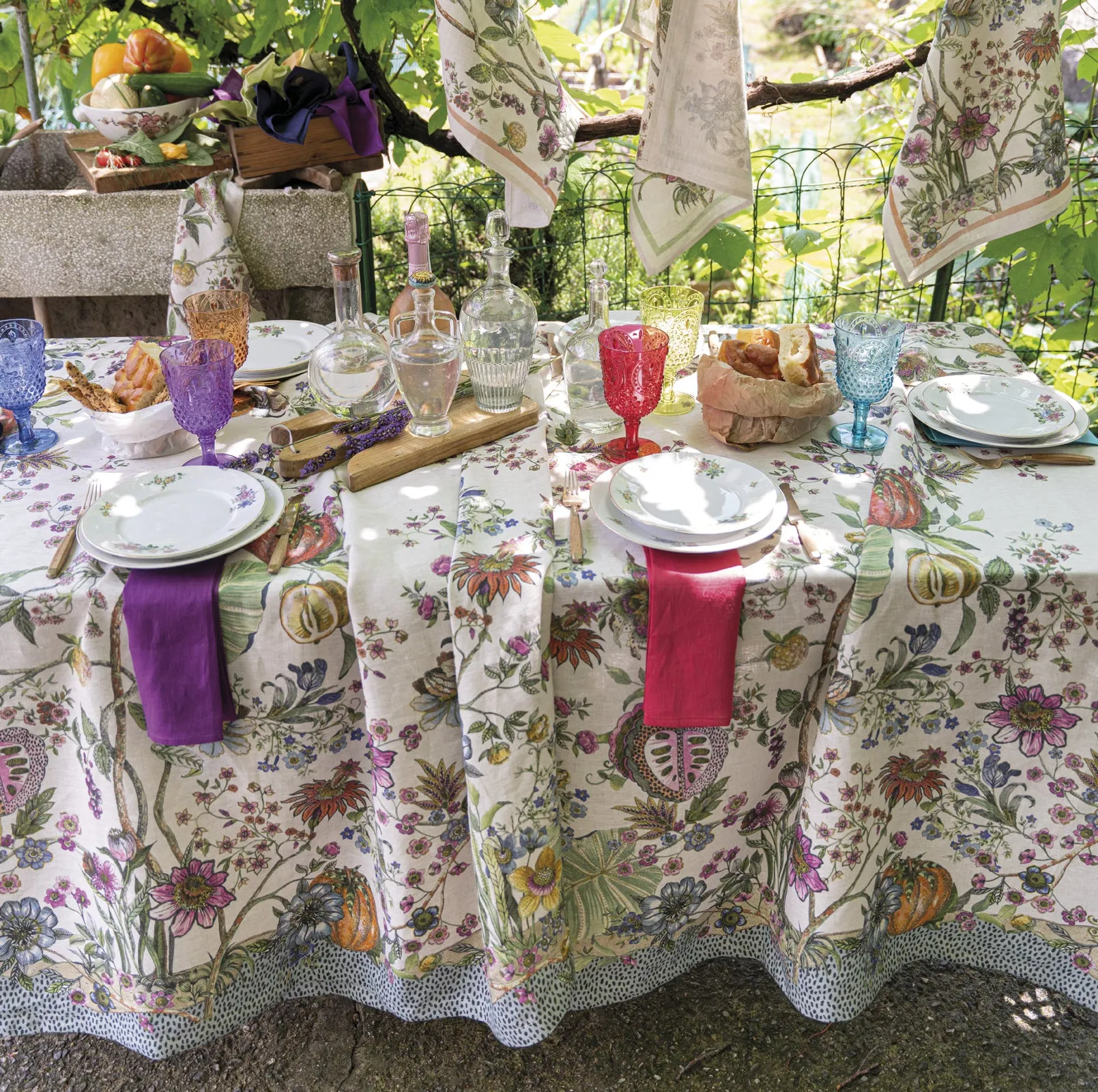 'Biloba' 100% Linen Table Linens