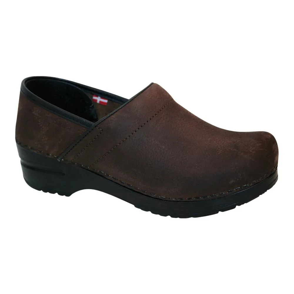 Textured Oil Slip-Resistant Women's Chef Shoes | Sanita Clogs